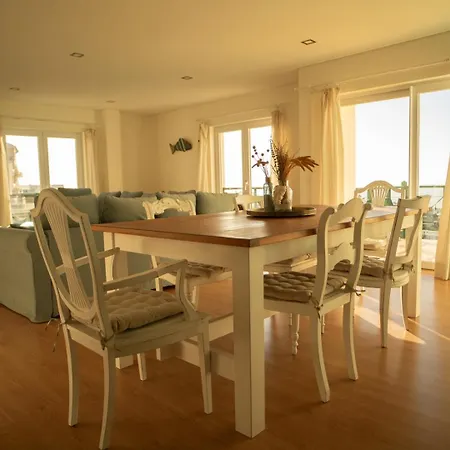 Pool; Playgorung; Games Room; Office Apartman Ericeira